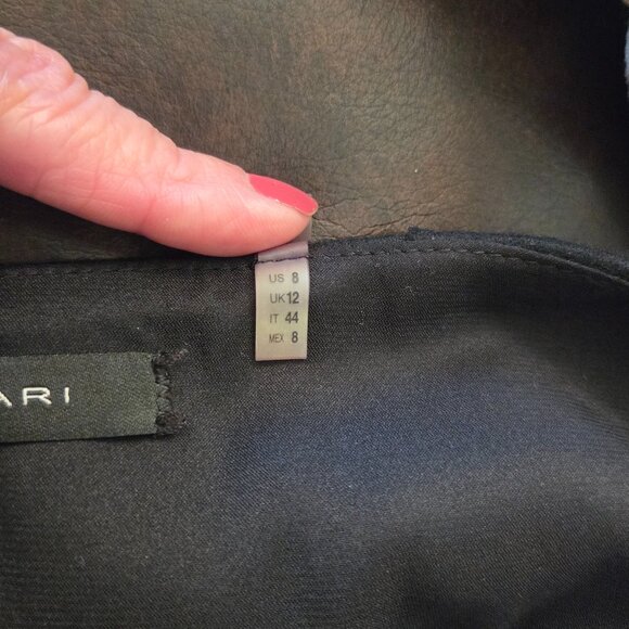 Elie Tahari No "Baggy Butt" Leather Skirt - Picture 5 of 5